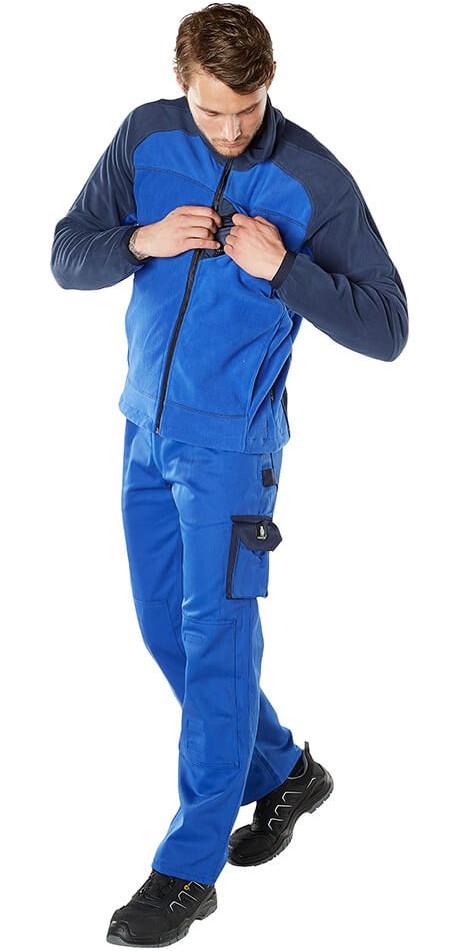 815520C421F54D97ACEA24B477A9A418-de-1