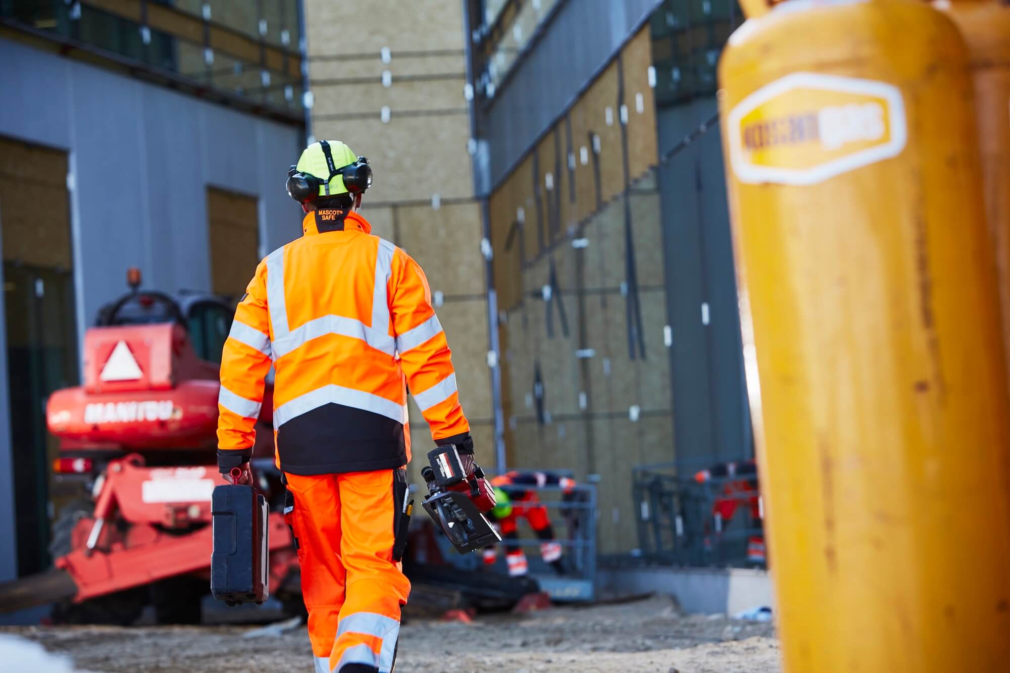 7E734AFC27F94E55A59A41CD94428EC0-de